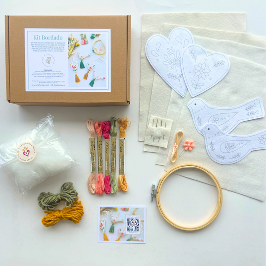 KIT BORDADO FIGURAS PAÑO LENCI